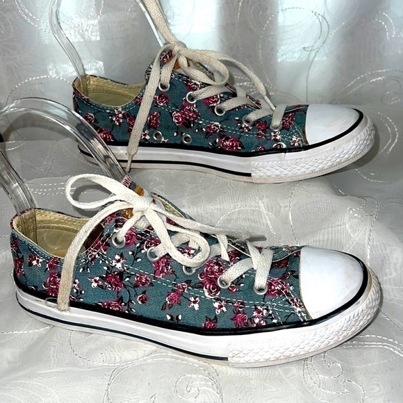 CONVERSE Chuck Taylor Floral Size 3 - Picture 1 of 5